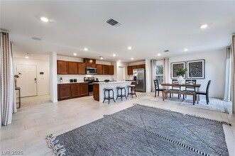 4327 W Gary Ave in Las Vegas, NV - Building Photo - Building Photo