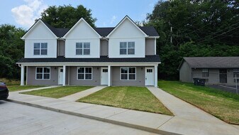 134 Walnut St in Clarksville, TN - Building Photo