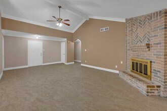 2910 Norwich St in Pearland, TX - Building Photo - Building Photo