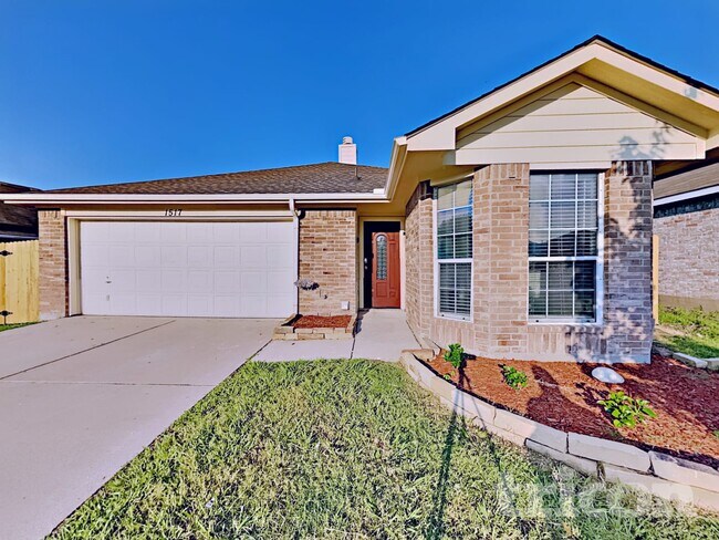 1517 Audrey Dr in Royse City, TX - Foto de edificio - Building Photo