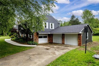 12790 Heath Rd in Chesterland, OH - Building Photo - Building Photo