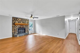 7515 Asbury Dr in Lithonia, GA - Foto de edificio - Building Photo