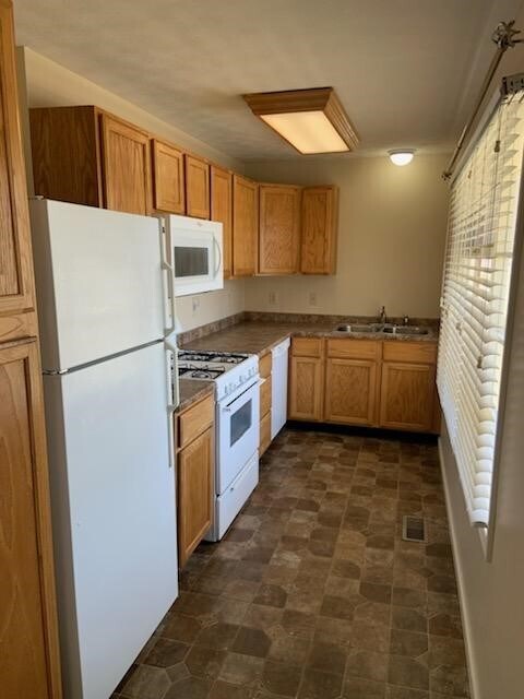 404 E 14th St in Elmira, NY - Building Photo