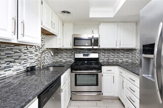 267 Deepwood Dr in Wadsworth, OH - Building Photo - Building Photo