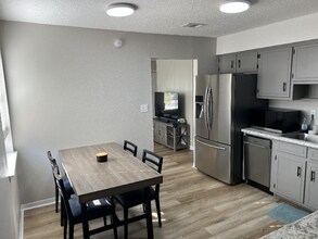 830 Calhoun Ave in Pensacola, FL - Building Photo - Building Photo