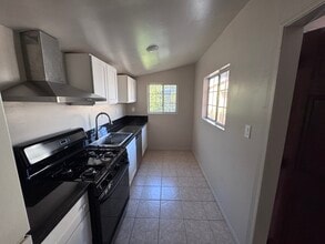 7614 Security Ave in Burbank, CA - Building Photo - Building Photo