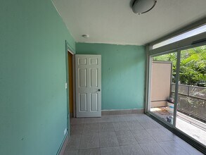 2126 Lau‘ula St in Honolulu, HI - Building Photo - Building Photo