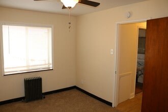 Tiffany Apartments in Pittsburgh, PA - Foto de edificio - Building Photo