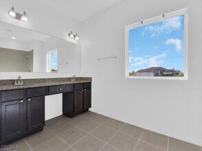 2032 NW 32nd Ct in Cape Coral, FL - Building Photo - Building Photo