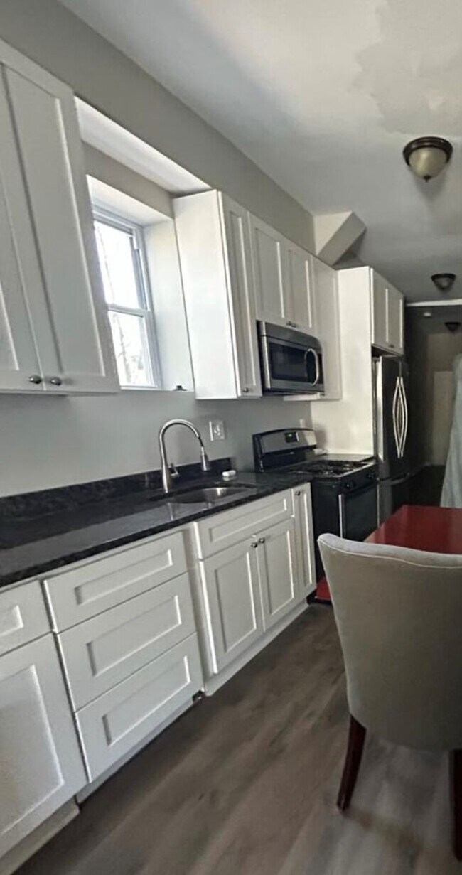 1925 Federal St photo'