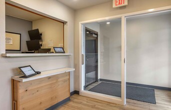 Furnished Studio-Wichita - North in Wichita, KS - Foto de edificio - Building Photo