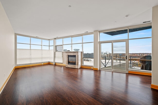 1111 N Marshall St in Milwaukee, WI - Building Photo - Building Photo