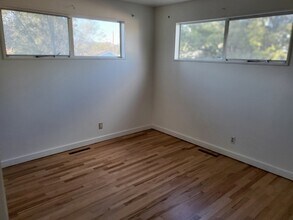 1217 1st St in Los Alamos, NM - Foto de edificio - Building Photo