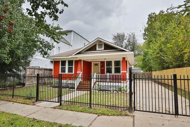 1912 Shearn St in Houston, TX - Building Photo - Building Photo