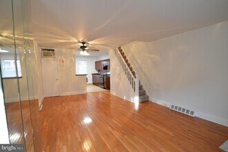 2509 S Alder St in Philadelphia, PA - Foto de edificio - Building Photo