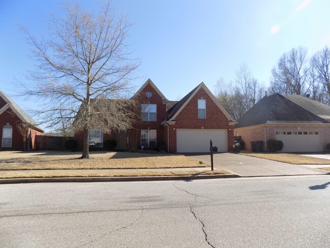 2598 Plum Creek Dr in Memphis, TN - Building Photo - Building Photo