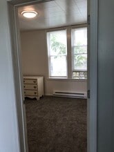 432 11th St, Unit Lower #1 in Raymond, WA - Building Photo - Building Photo