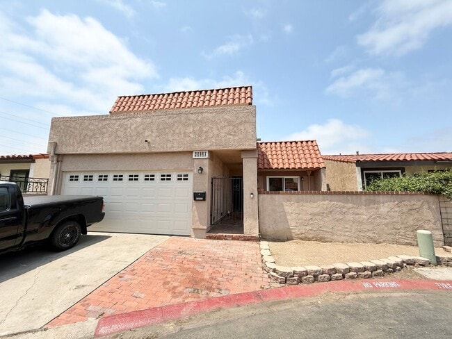 property at 30941 Paseo Camalu