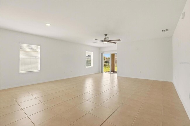 3680 Pebble Terrace in Punta Gorda, FL - Foto de edificio - Building Photo