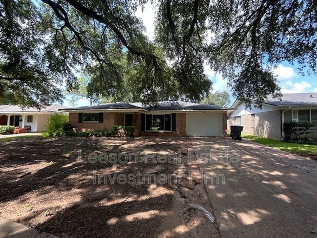 property at 2038 Lovers Ln