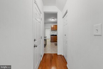 831 S Montford Ave in Baltimore, MD - Building Photo - Building Photo