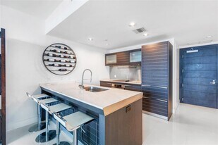 200 Biscayne Boulevard Way, Unit 3912 in Miami, FL - Building Photo