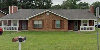 105 Fruitwood Trce in Riverdale, GA - Building Photo