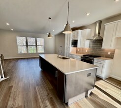 4450 Dominion Frst Cir in Glen Allen, VA - Foto de edificio - Building Photo