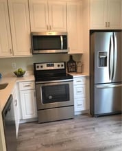 2950 Strauss Terrace in Silver Spring, MD - Foto de edificio - Building Photo