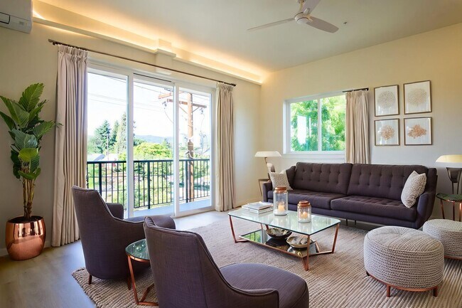 004 - West Lombard in Portland, OR - Building Photo - Interior Photo