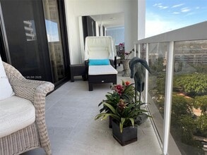 9 Island Ave in Miami Beach, FL - Building Photo - Building Photo