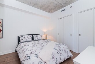 540 Boul. de Maisonneuve E in Montréal, QC - Building Photo - Building Photo