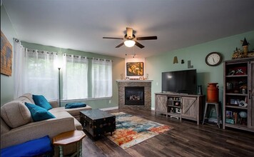 909 Orchid Pl in Bellingham, WA - Building Photo - Building Photo