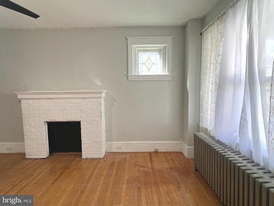 513 E 19th St-Unit -A in Chester, PA - Building Photo