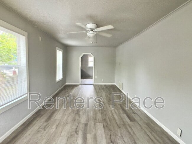 4717 S 33rd W Ave in Tulsa, OK - Building Photo - Building Photo