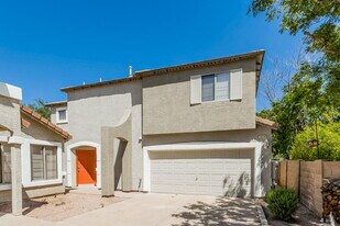 1312 S Boulder Ct in Gilbert, AZ - Building Photo