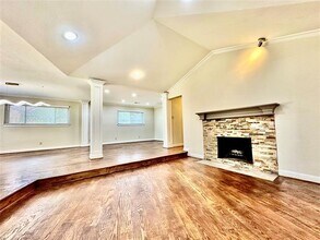 6632 Winding Rose Trail in Dallas, TX - Building Photo - Building Photo