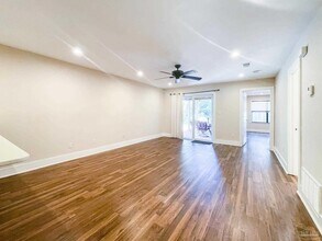 3300 N Sugartree St in Pensacola, FL - Building Photo - Building Photo