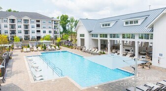 11023 Moonbug Ct, Unit Shad in Charlotte, NC - Building Photo
