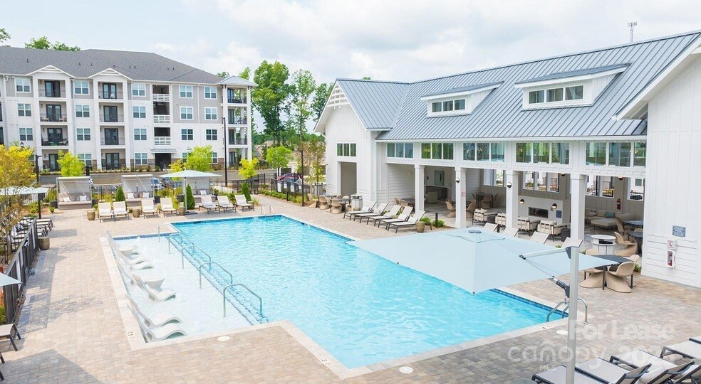 11023 Moonbug Ct, Unit Shad in Charlotte, NC - Building Photo
