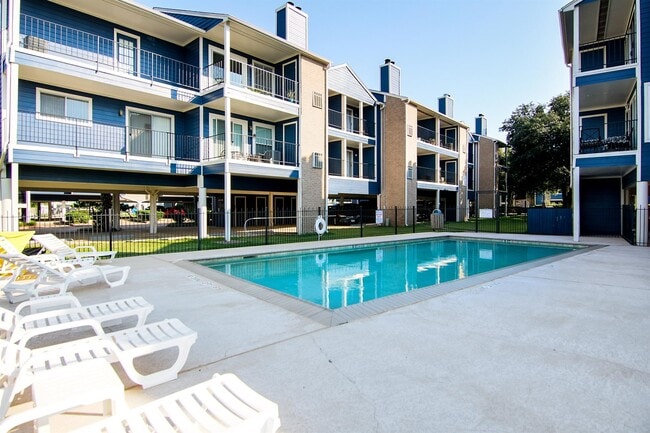 property at 18519 Egret Bay Blvd
