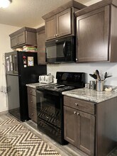 St. Andrews Apartments in Urbandale, IA - Building Photo - Building Photo