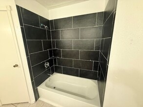 3105 Oak Rock in Spring, TX - Building Photo - Building Photo