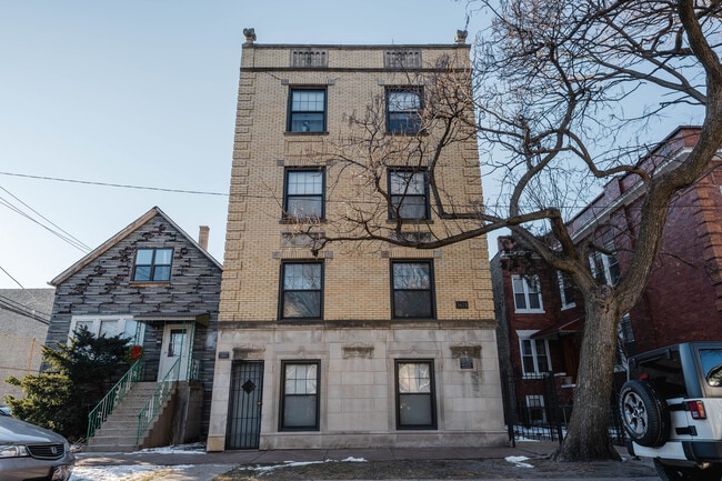 3618 N Marshfield Ave, Unit 1B