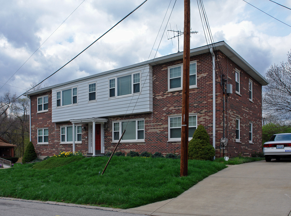 31 Faye Dr in Latonia, KY - Foto de edificio