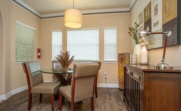 333 Dominion Dr in Katy, TX - Building Photo - Building Photo