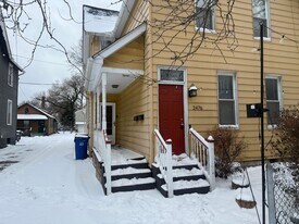 2482 W 10th St in Cleveland, OH - Building Photo