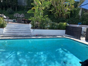 547 Gayley Ave in Los Angeles, CA - Building Photo - Building Photo