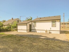4702 Lancaster Dr NE in Salem, OR - Building Photo - Building Photo