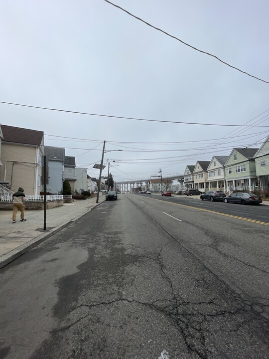 108 Kennedy Blvd, Unit 15 in Bayonne, NJ - Building Photo